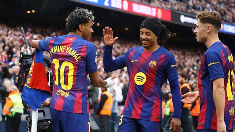 Yamal thi đấu nổi bật trận Barca vs Villarreal