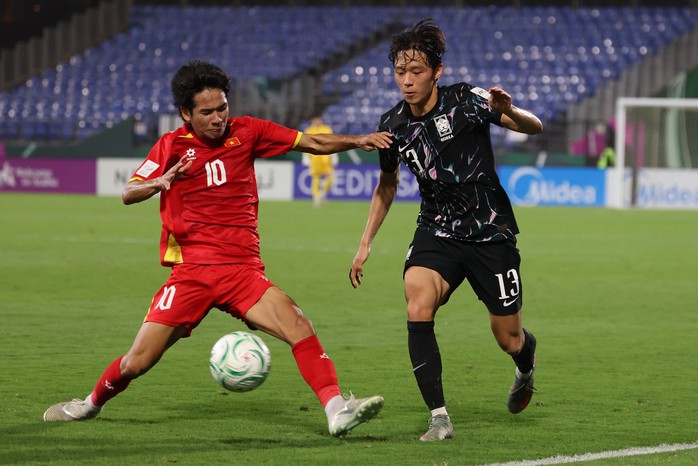 Văn Thuận biểu diễn kỹ thuật cá nhân