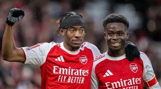 Arsenal được giới chuyên môn đánh giá cao. Arsenal được giới chuyên môn đánh giá cao.