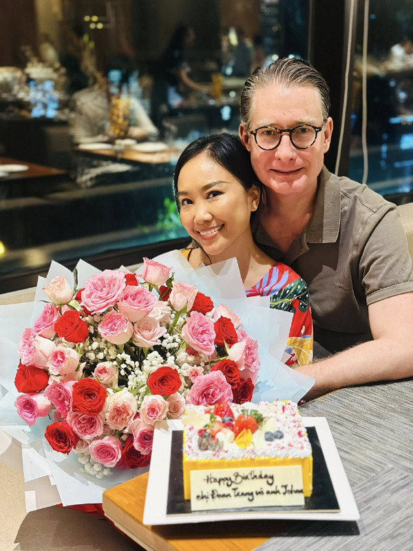 Nữ ca sĩ tuổi Ngọ lấy chồng Thụy Điển ở đời thực có cuộc sống viên mãn, tròn đầy - Ảnh 8. Nữ ca sĩ tuổi Ngọ lấy chồng Thụy Điển ở đời thực có cuộc sống viên mãn, tròn đầy - Ảnh 8.