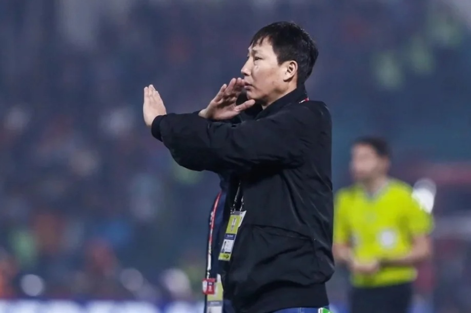 HLV Kim Sang-sik cùng U23 Việt Nam