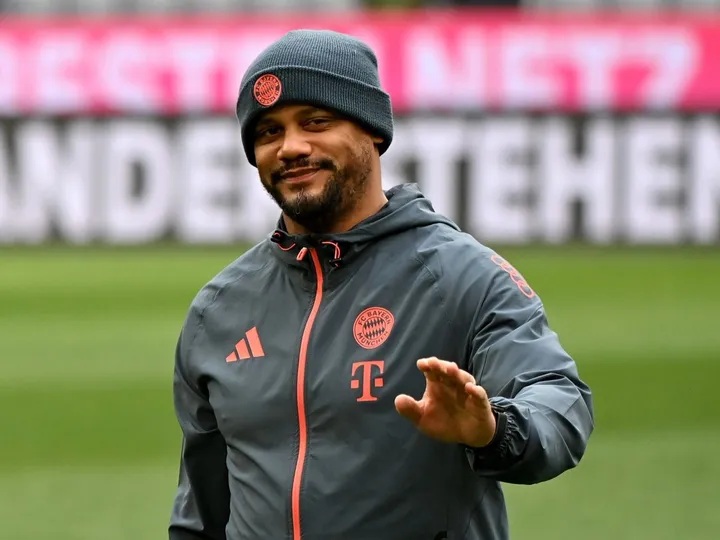 HLV Vincent Kompany sở hữu đội hình sung mãn