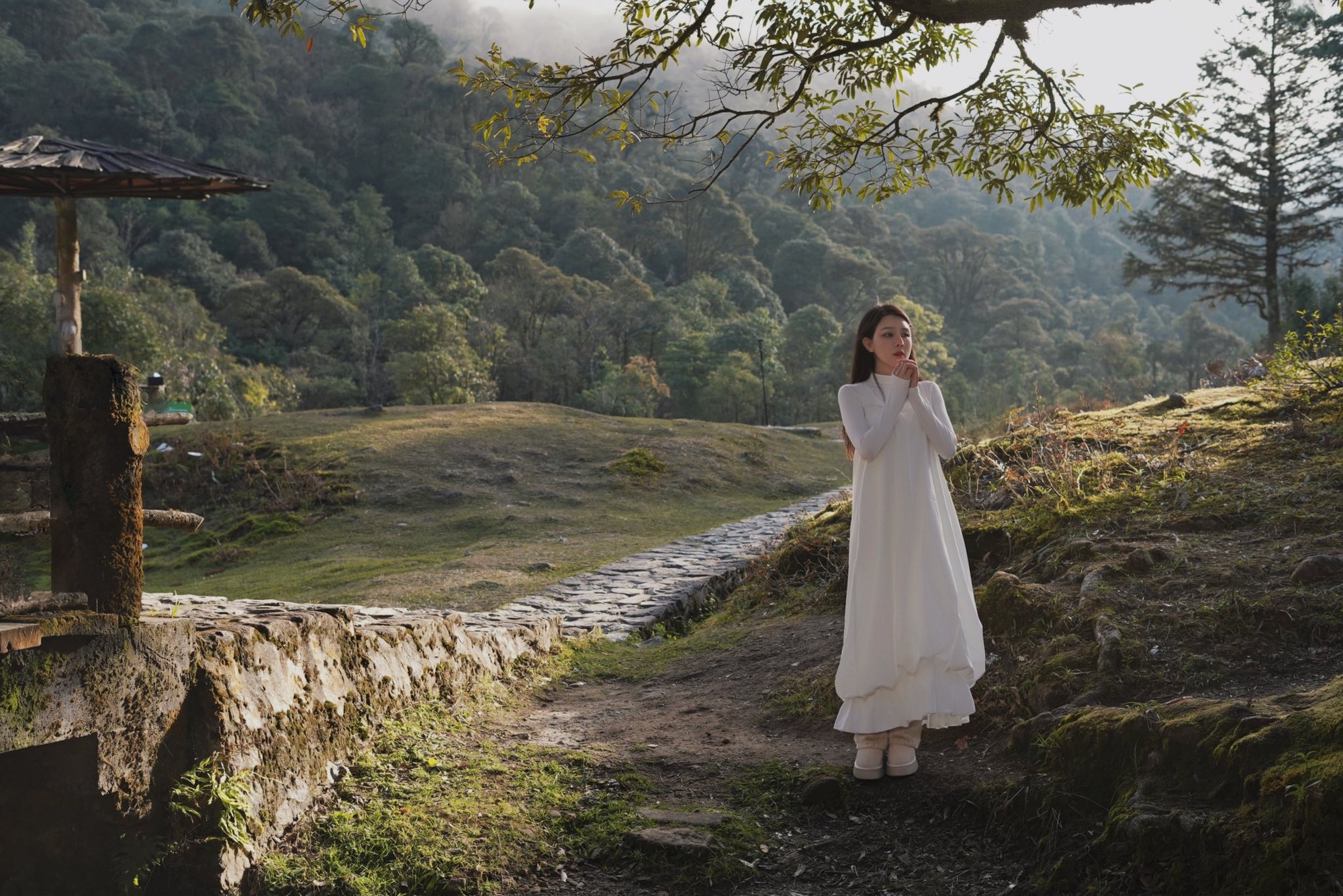 Bạn gái “trâm anh thế phiệt” của cầu thủ Văn Thanh tung ảnh bikini “cực cháy