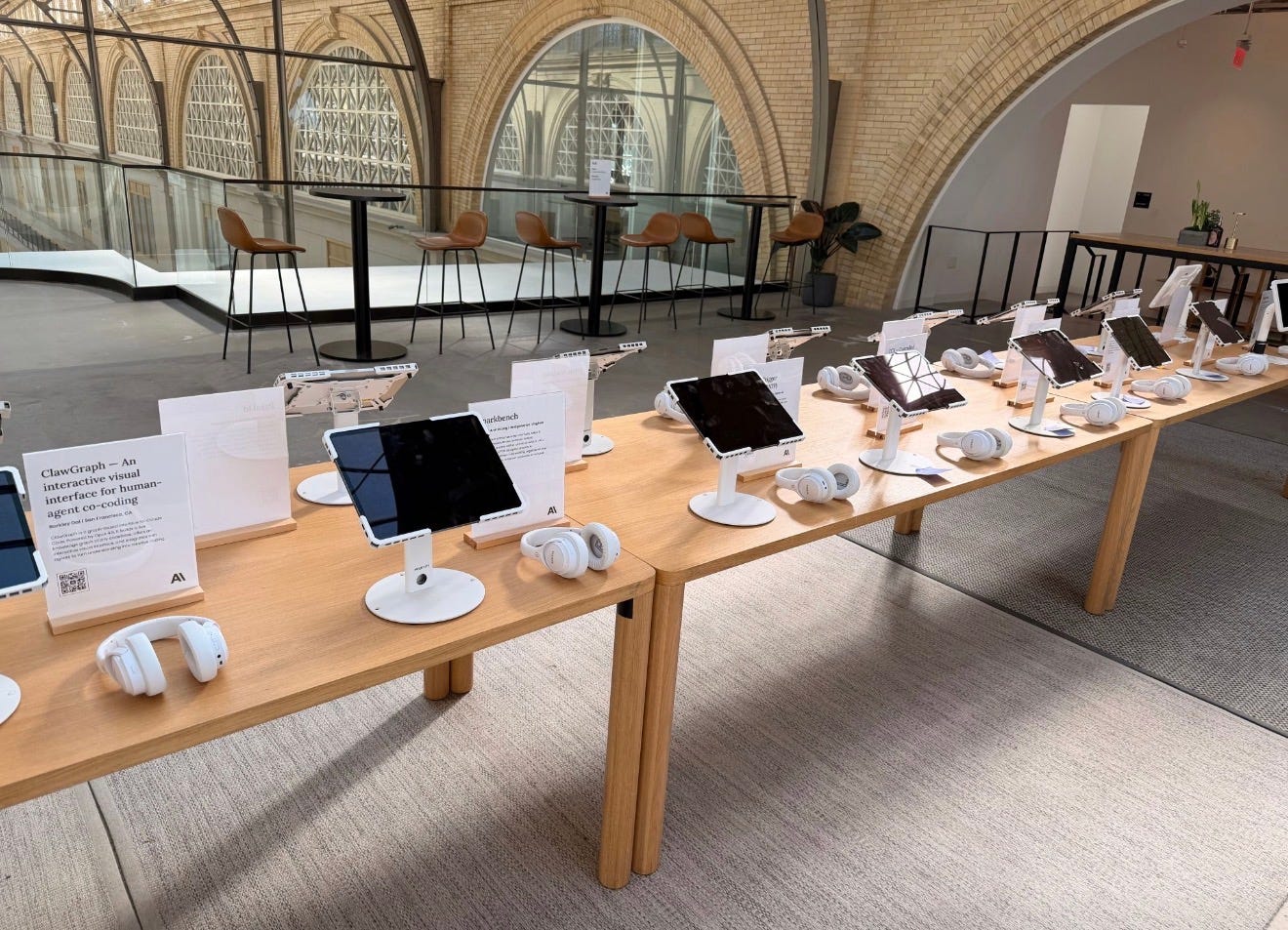 Người tham gia điều chỉnh phương pháp làm việc với AI