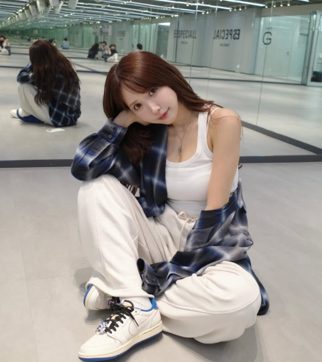 Thả nhẹ ảnh mới, Yua Mikami hút hàng chục nghìn like sau một ngày, nhan sắc ngày càng đậm đà, cuốn hút- Ảnh 1. Yua Mikami diện bikini trắng khoe vóc dáng nóng bỏng