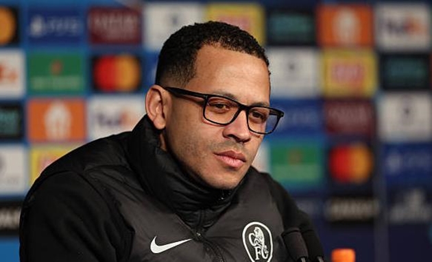 Liam Rosenior cập nhật tình hình lực lượng Chelsea