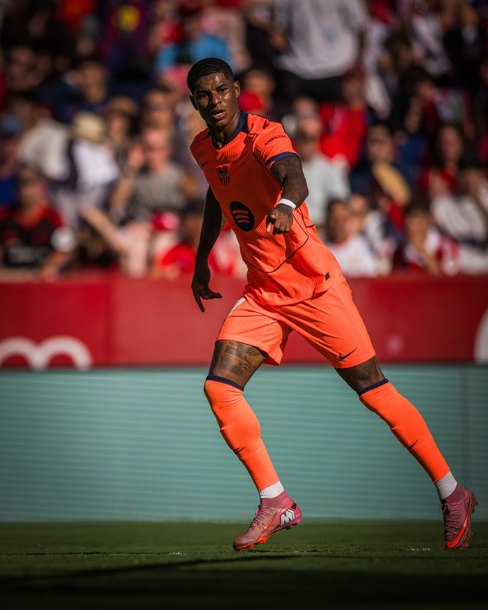 rashford đang dần hồi sinh trong màu áo Barca