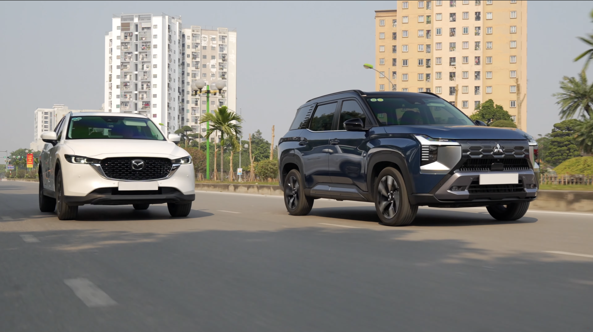 Đem Mitsubishi Destinator và Mazda CX-5 so găng thực tế xem tầm 800 triệu đồng thì xe nào đáng mua hơn và đây là câu trả lời- Ảnh 30. Công nghệ hiển thị nội thất hiện đại trên Mitsubishi Destinator