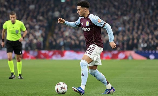 Phong độ tăng tiến của Jadon Sancho