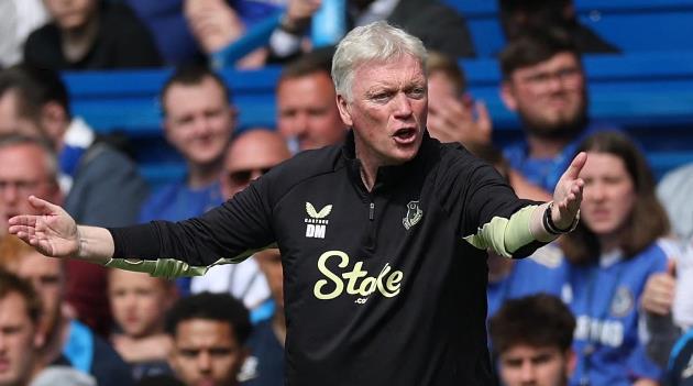 HLV David Moyes và Everton khó chịu