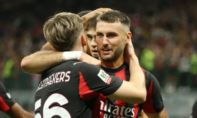 Milan được đánh giá cao hơn Lazio.