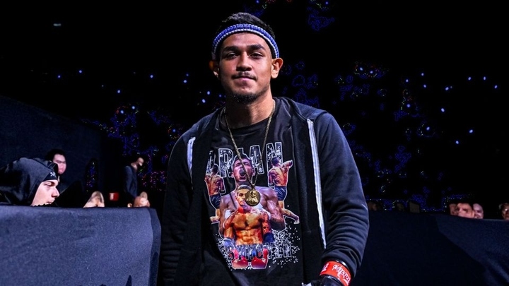 Hình ảnh Arian Esparza tự tin trước trận đấu