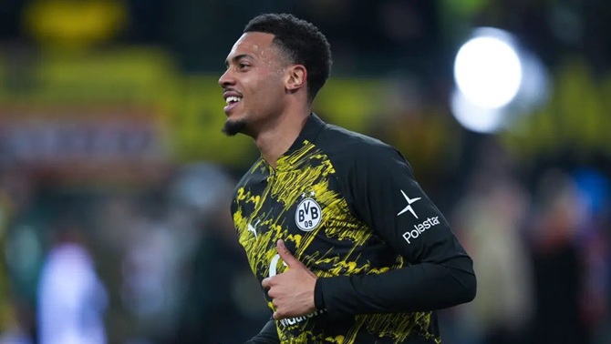 Nmecha sẽ ở lại Dortmund.