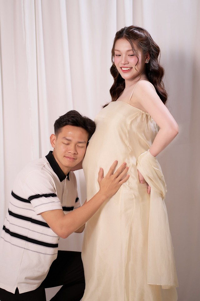 Vợ Vĩ Hào đang mang bầu con đầu lòng