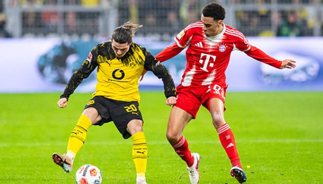 Xuất hiện rất nhiều điểm nóng trên sân. Xuất hiện rất nhiều điểm nóng trên sân.