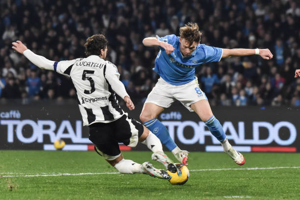 Napoli và Juventus nhiều khả năng sẽ chọn lối đá thận trọng ngay từ đầu, một trận hòa với ít bàn thắng là kịch bản dễ xảy ra