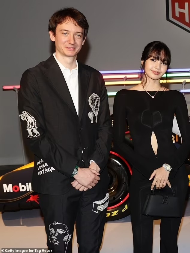 Lisa đang hẹn hò với thái tử LVMH - CEO Frédéric Arnault