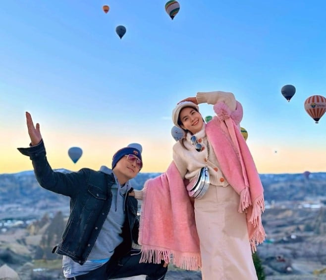 Kha Ly - Thanh Duy bên khinh khí cầu ở Cappadocia