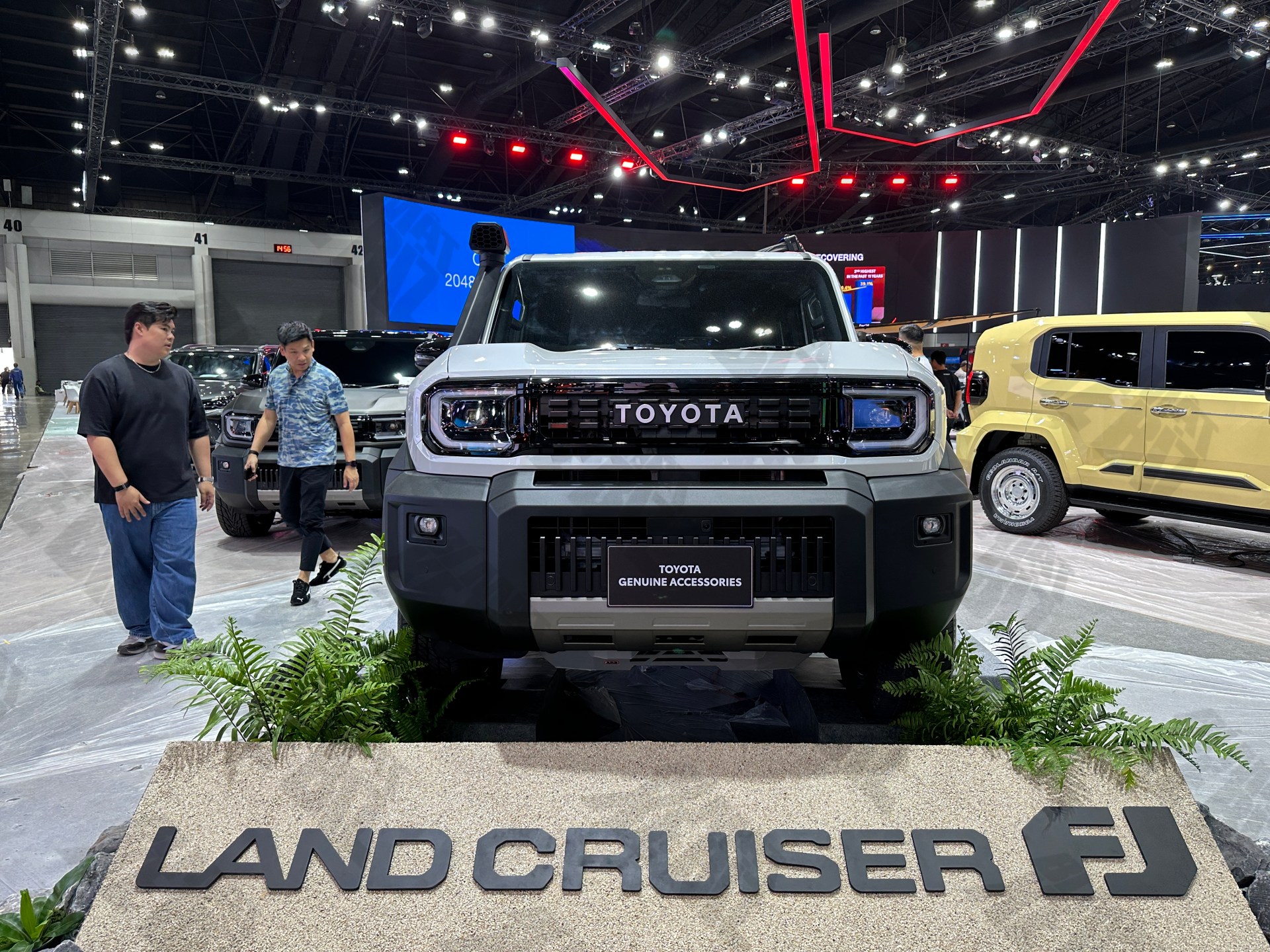 Phiên bản độ cá tính của Toyota Land Cruiser FJ