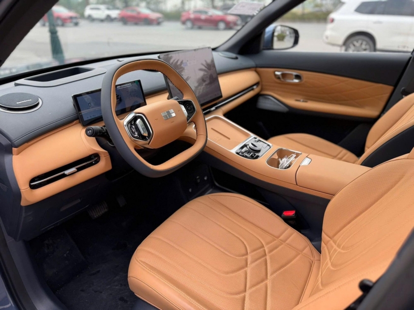 Geely ra mắt bộ đôi EX5 EM-i và EX2 tại Việt Nam