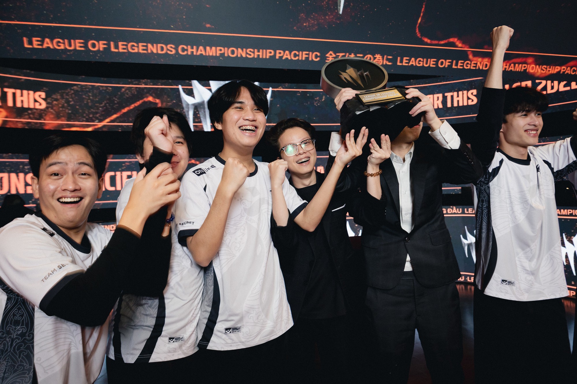 Trước thềm trận ra quân First Stand 2026, TSW nhận sự cổ vũ bất ngờ- Ảnh 5. Trước thềm trận ra quân First Stand 2026, TSW nhận sự cổ vũ bất ngờ- Ảnh 5.