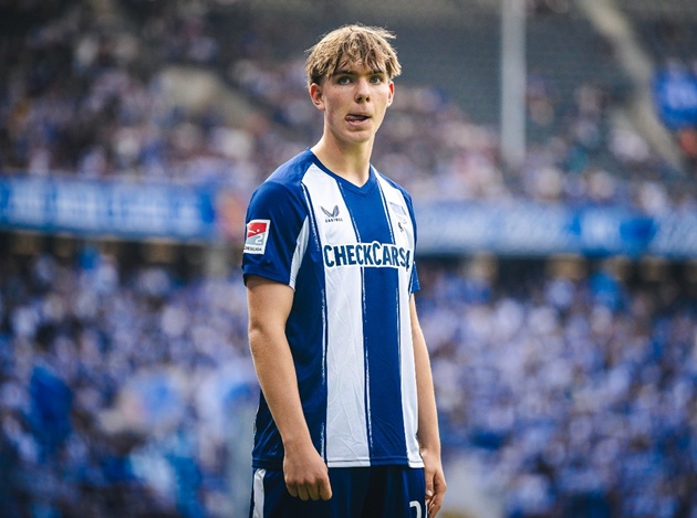 Arsenal, Man Utd và Bayern đều muốn sở hữu Kenneth Eichhorn.