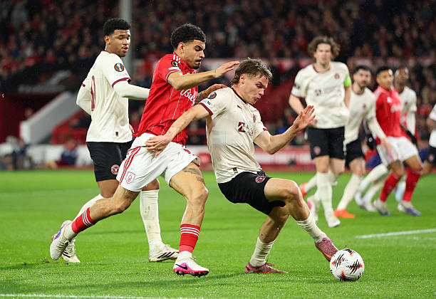 Nottingham chuẩn bị tái đấu Midtjylland trên sân khách.