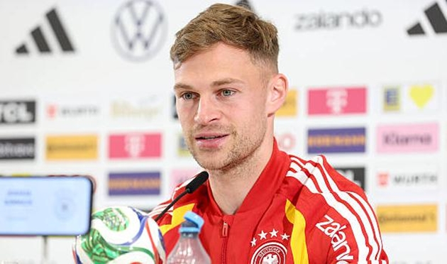 Joshua Kimmich khiêm tốn về vị thế của tuyển Đức.