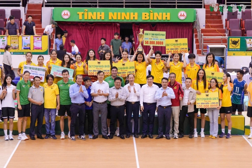 VTV Bình Điền Long An nhận tiền thưởng lớn sau chức vô địch