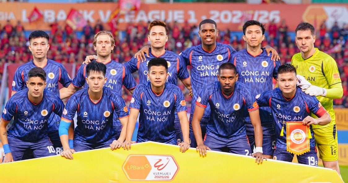 Đội bóng CAHN sẵn sàng cho trận đấu với Đà Nẵng