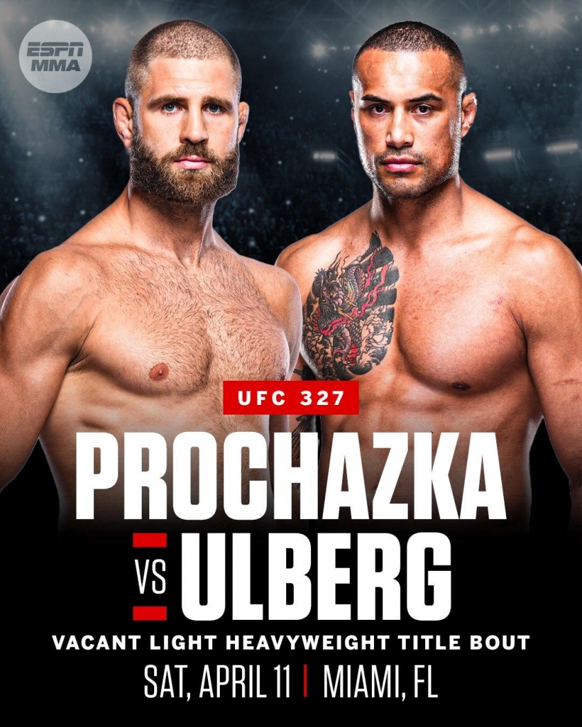 Jiri Prochazka đối đầu Carlos Ulberg Jiri Prochazka (trái) đối đầu Carlos Ulberg cho chiếc đai hạng dưới nặng anh từng nắm giữ.