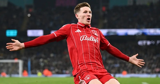 Man City thúc đẩy vụ Anderson