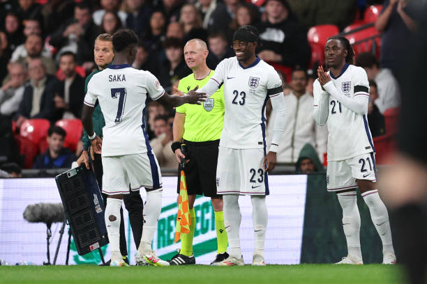 Madueke thi đấu nổi bật trong thời gian Saka vắng mặt