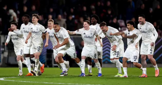 Nottingham Forest lọt vào tứ kết Europa League
