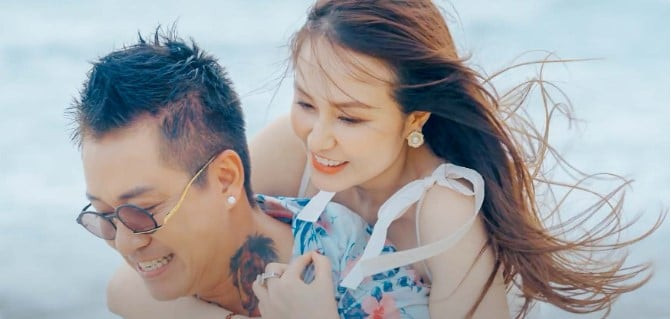 Lê Khánh và Tuấn Khải tái hiện ảnh cưới sau 10 năm