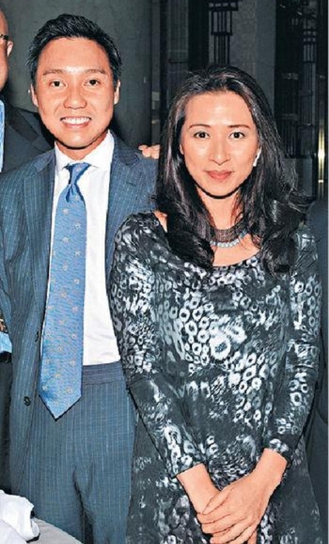 Hình ảnh Mạch Gia Kỳ và chồng được cho là có vấn đề hôn nhân