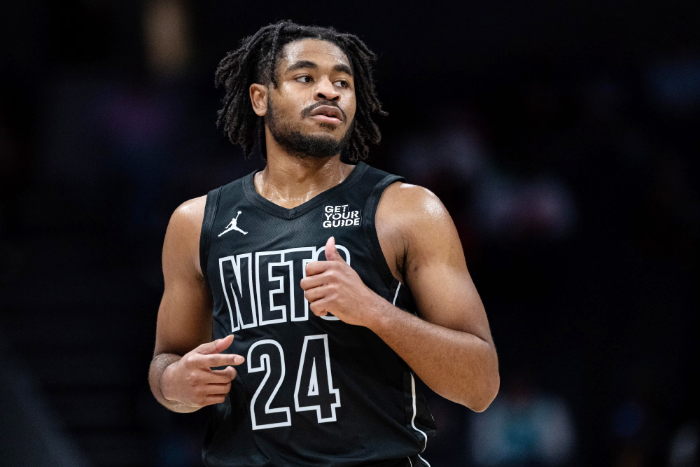 Cam Thomas trong màu áo Brooklyn Nets Cam Thomas đang thi đấu cho Brooklyn Nets