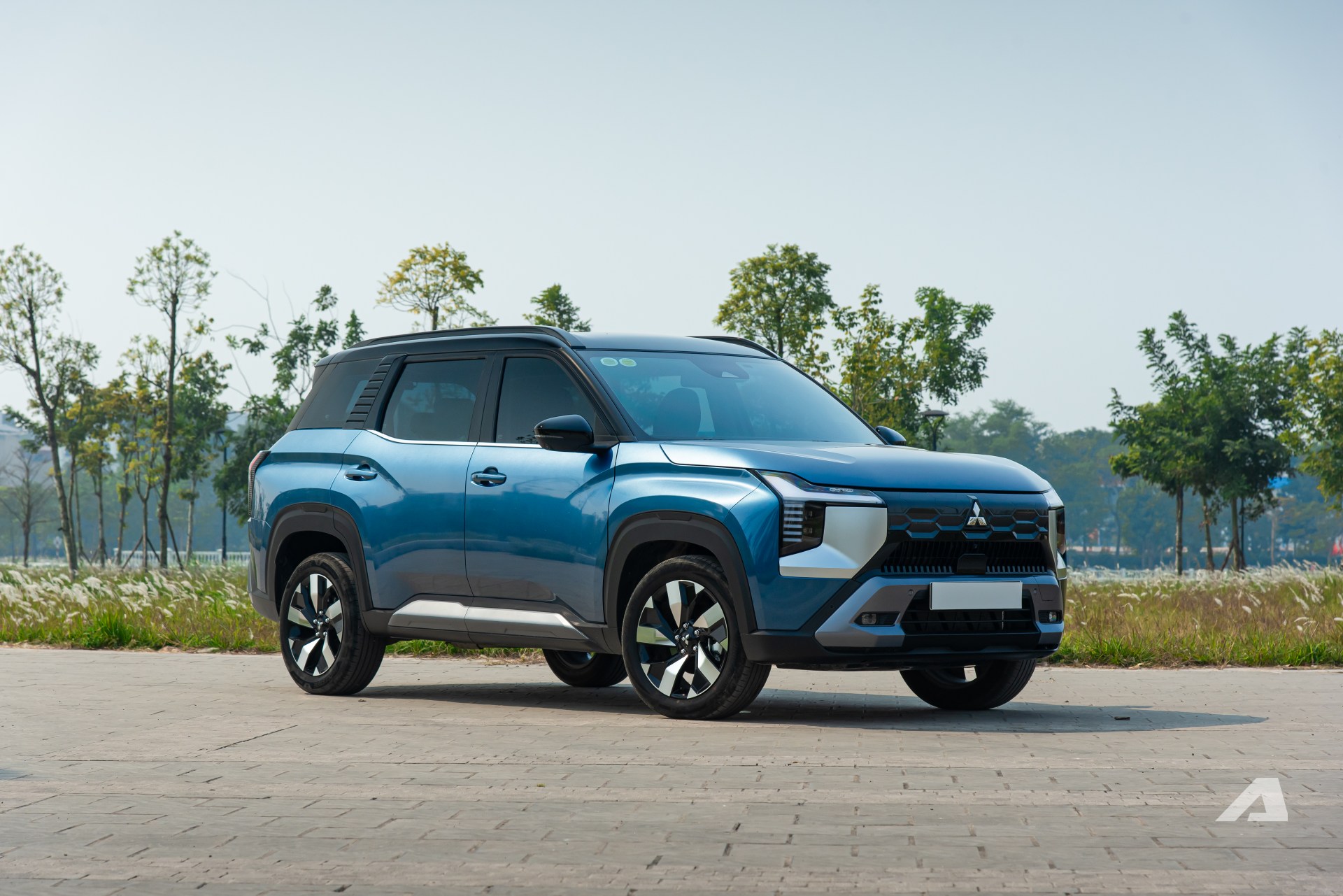 Đem Mitsubishi Destinator và Mazda CX-5 so găng thực tế xem tầm 800 triệu đồng thì xe nào đáng mua hơn và đây là câu trả lời- Ảnh 3. Kích thước tổng thể áp đảo của Mitsubishi Destinator so với Mazda CX-5