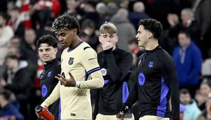 Barca thi đấu kiên cường