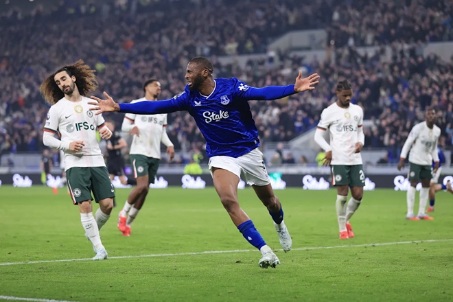 Beto đã có màn trình diễn xuất sắc trước Chelsea.