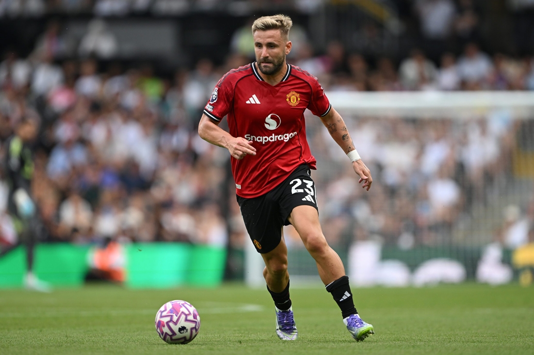 Luke Shaw trong màu áo tuyển Anh