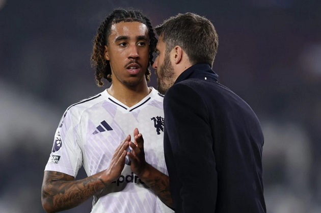 Yoro phát triển dưới huấn luyện viên Carrick