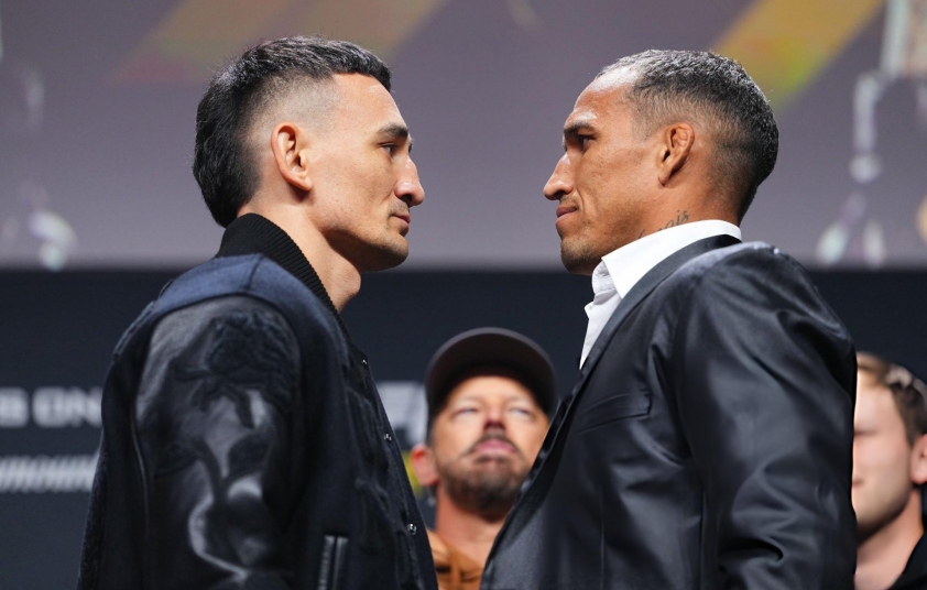 Charles Oliveira và Max Holloway chuẩn bị cho trận đấu