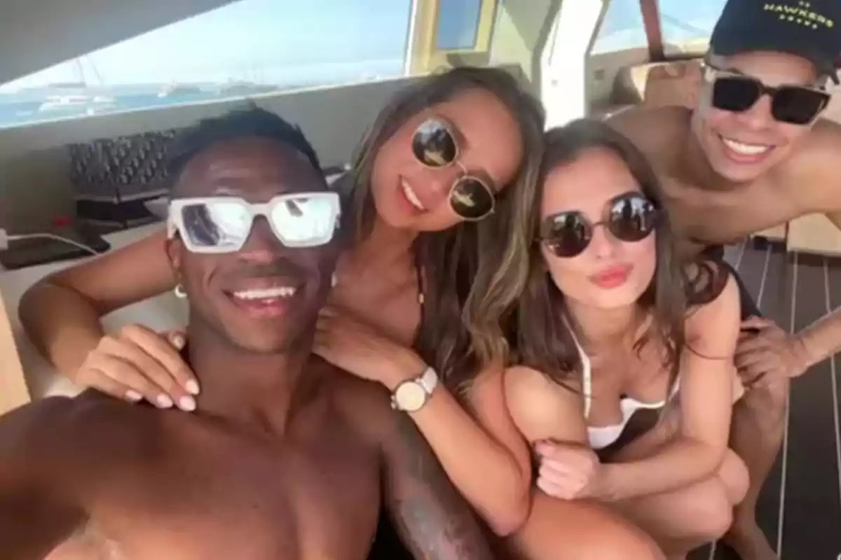 Vinicius Teladiario.jpg Vinicius gần đây bị bạn gái tố lăng nhăng