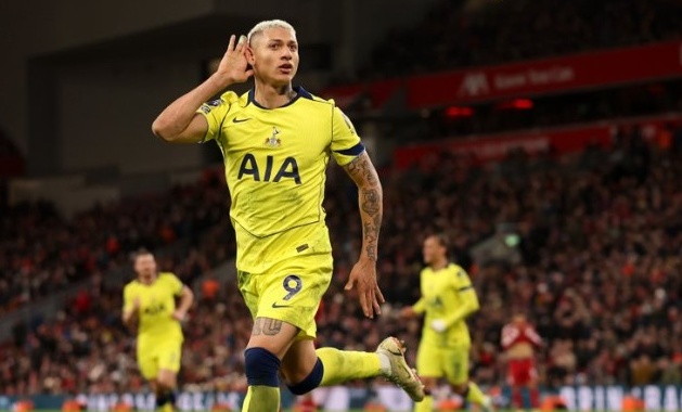 Richarlison ghi bàn gỡ hòa tại Anfield