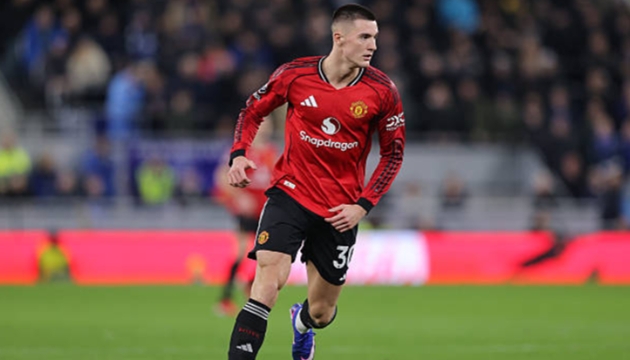 Sesko ghi bàn từ ghế dự bị