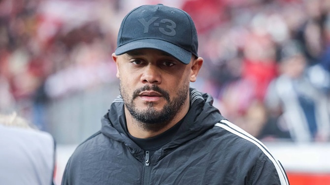 HLV Kompany xoay tua đội hình Bayern