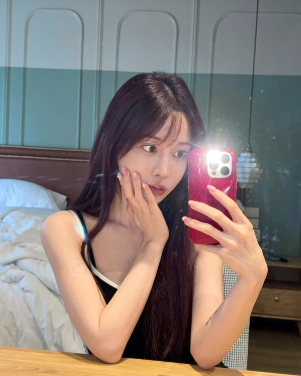 Nữ nghệ sĩ trong buổi họp fan