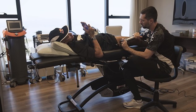 Khu vực phục hồi chức năng trong biệt thự Neymar