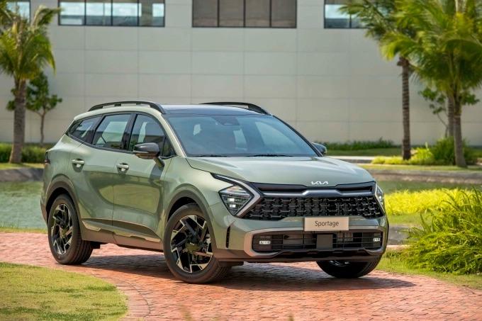 Các đối thủ cạnh tranh trong phân khúc CUV cỡ C